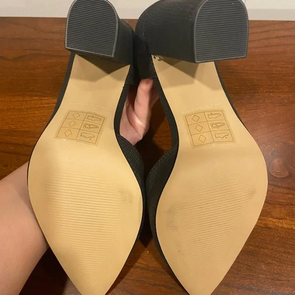 Black Spring heels - Picture 3 of 3